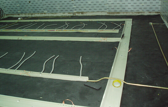 ���ϵ�y(t��ng)������Դ��UPS�Դ�����ܿ��{(di��o)�����׽ӵ�����늹�