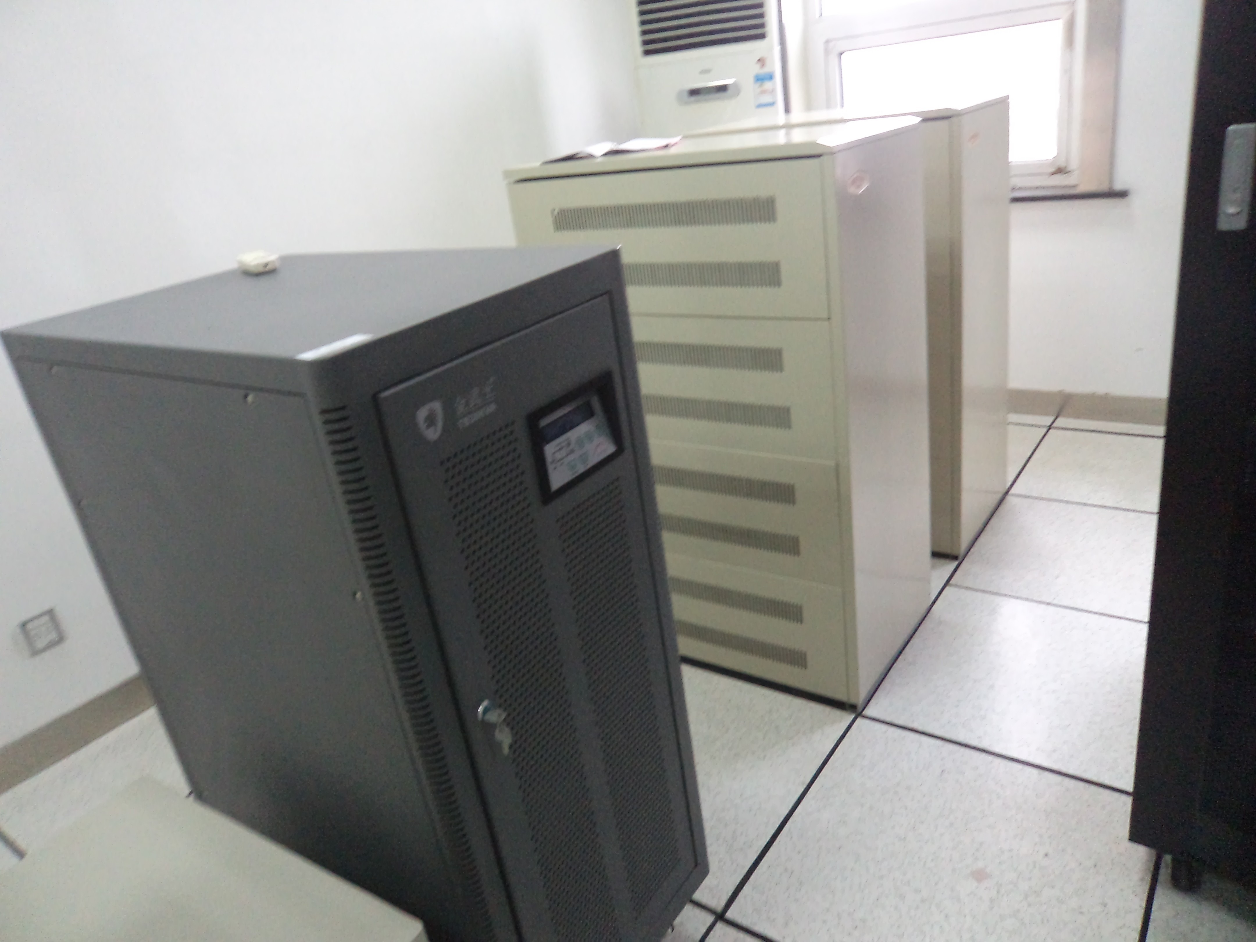 �o馿h���� 2013��C�����O(sh��)�Ŀ��ُ����ʿUPS